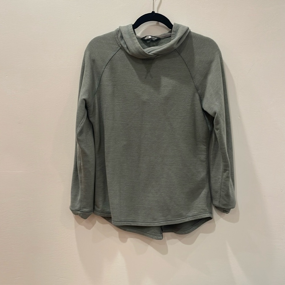 Cozy Olive Green Pullover Top NORTH FACE SIZE M